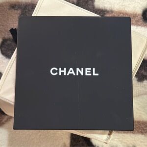 Chanel Box Perfect For Scarf / Small Goods
CHANEL Size: OS
$45 $45